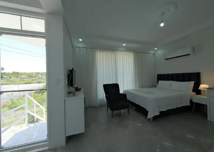 Hotel The & Airport 10 Km