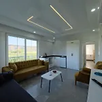 The & Airport 10 Km Hotel